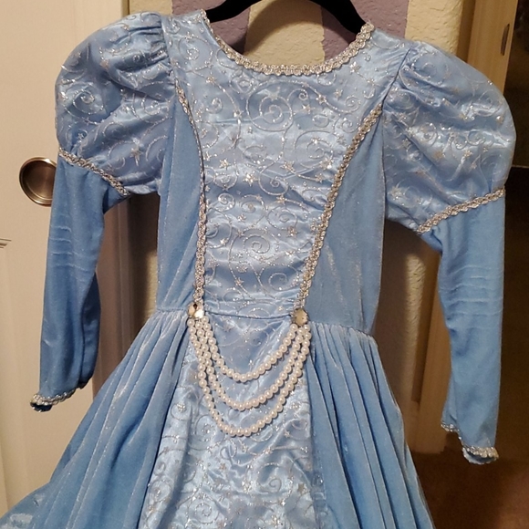 Beautiful Princess 👸 Dress 👗 - Picture 5 of 8